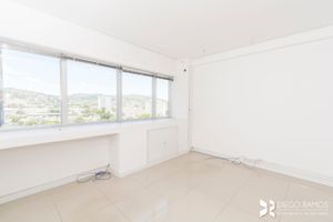 Image 14 - 128528