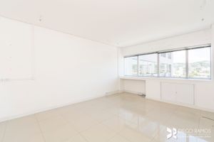 Image 16 - 128528