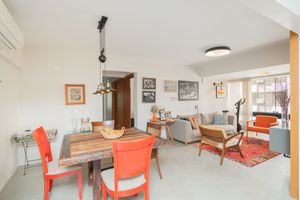 Image 4 - 129344