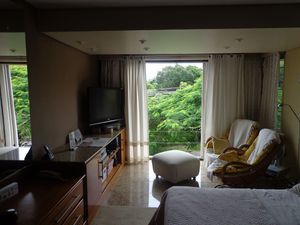 Image 17 - 129992