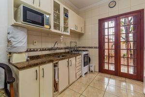 Image 37 - 130017