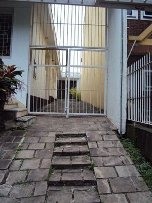 Image 12 - 131007