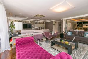 Image 13 - 131526