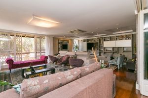 Image 31 - 131526