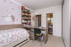 Image 11 - 131526