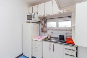 Image 10 - 131586