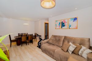 Image 3 - 131902