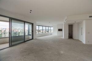 Image 9 - 131950