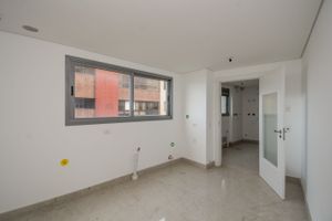 Image 34 - 131950