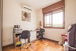 Image 10 - 132412