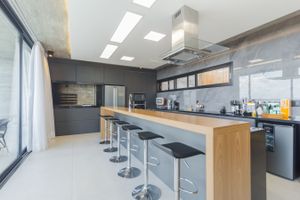 Image 12 - 133497