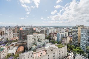 Image 18 - 133928