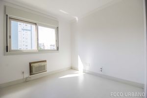 Image 33 - 134250