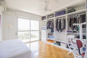Image 9 - 134537