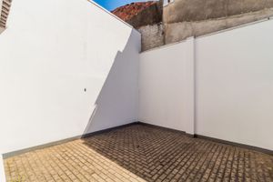 Image 33 - 134852