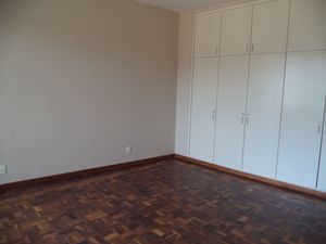 Image 15 - 134991