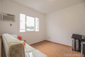 Image 8 - 136015