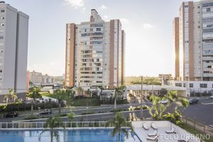 Image 8 - 136140