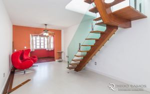 Image 3 - 136221