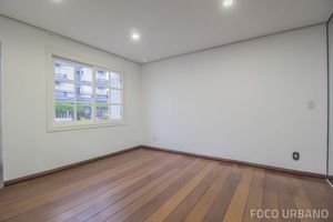 Image 4 - 136364