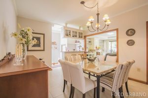 Image 8 - 136406