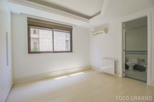Image 15 - 136522