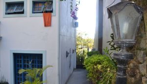 Image 8 - 136752