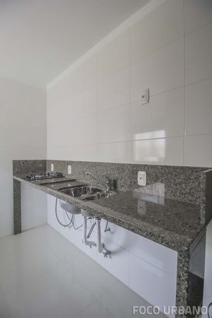 Image 21 - 136873