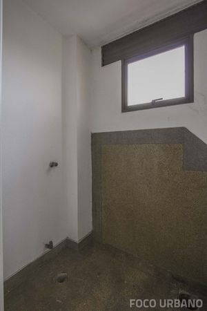 Image 65 - 137402
