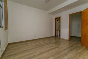 Image 6 - 137794