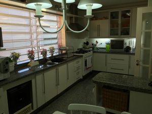 Image 18 - 137896