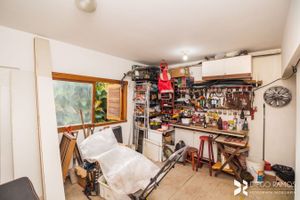 Image 44 - 137962