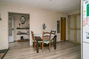 Image 3 - 138102
