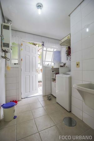 Image 11 - 139650