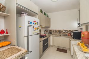 Image 32 - 13977