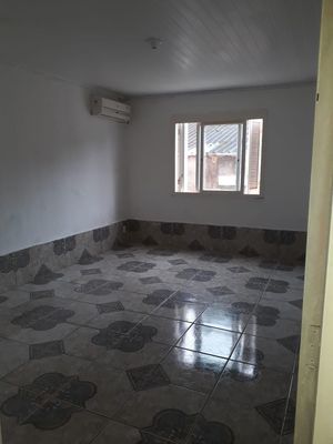 Image 12 - 140002