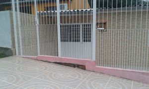 Image 0 - 140002