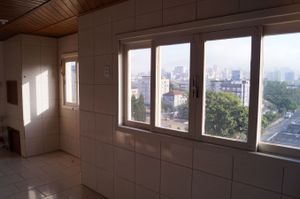 Image 10 - 140040