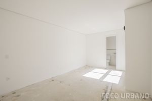 Image 21 - 140053
