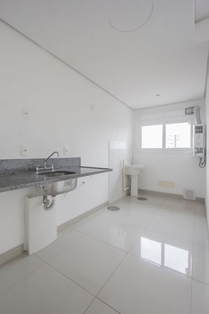 Image 2 - 140168