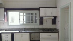 Image 30 - 140409