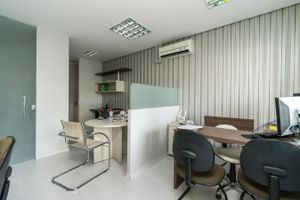 Image 1 - 140744