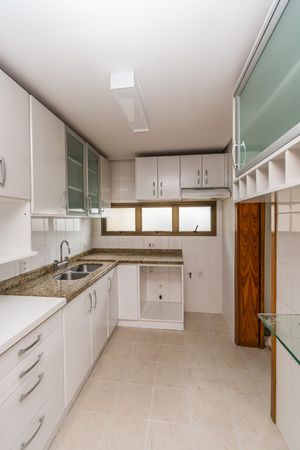 Image 29 - 141366