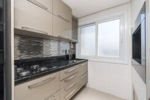 Image 20 - 142104