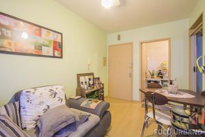 Image 2 - 142704