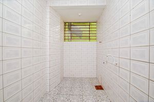 Image 18 - 143648