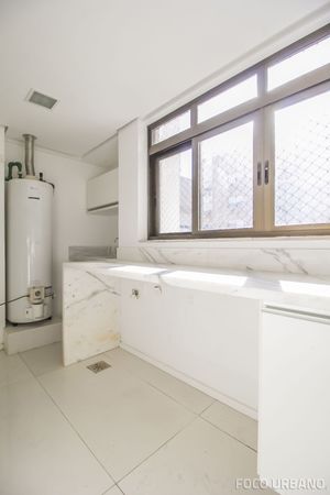 Image 34 - 143682