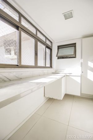 Image 35 - 143682