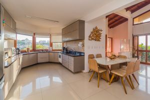 Image 22 - 144301