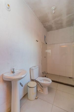 Image 33 - 144301